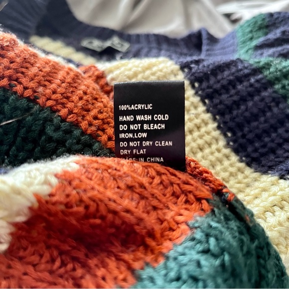 LAST CHANCE Oversized Striped Sweater - Picture 4 of 4